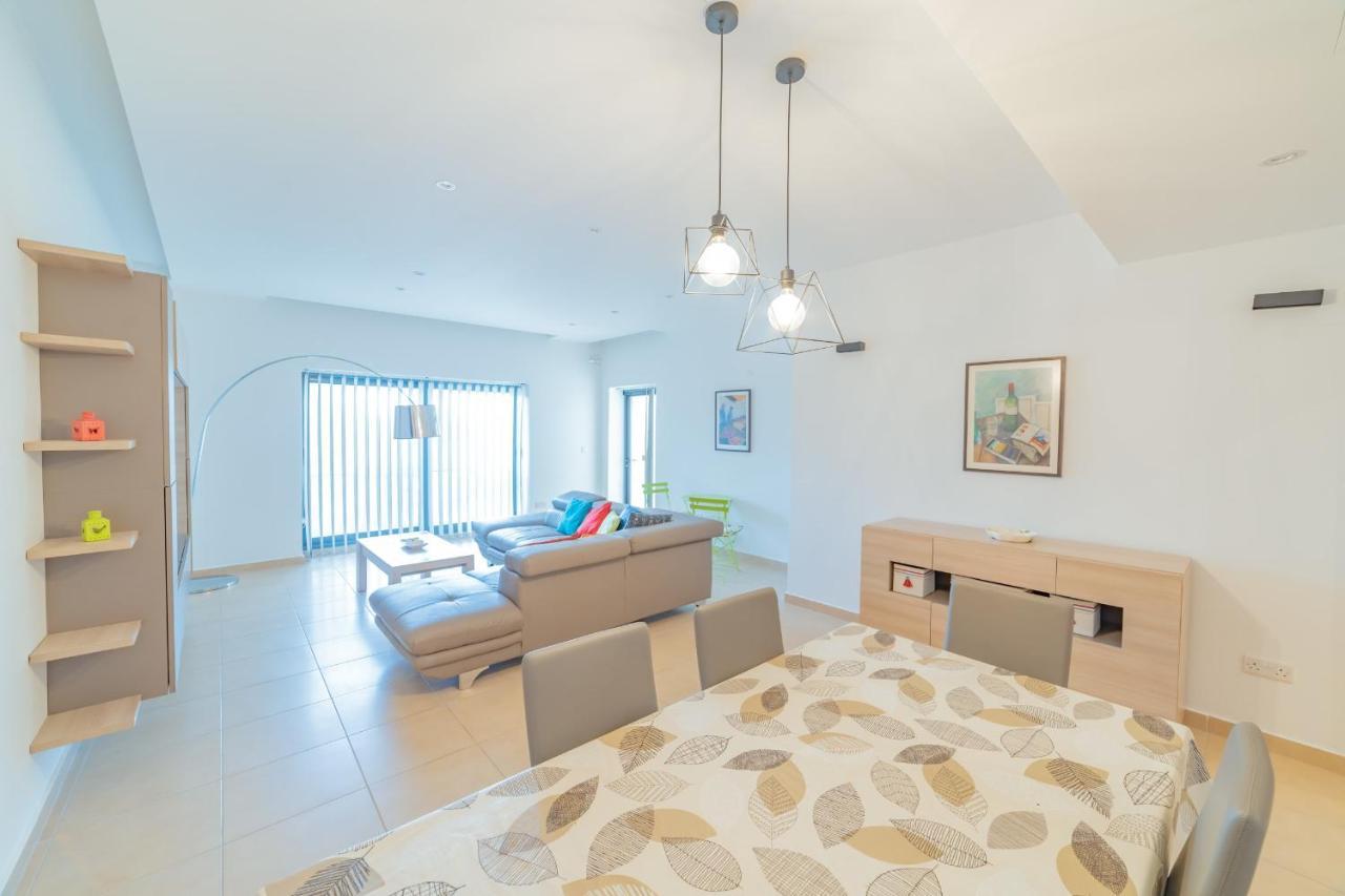 Luxury Seaview & Pool-Hosted By Sweetstay Mellieha Exterior photo