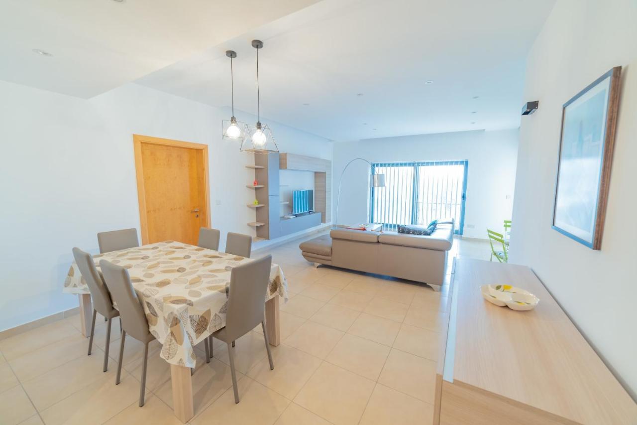 Luxury Seaview & Pool-Hosted By Sweetstay Mellieha Exterior photo